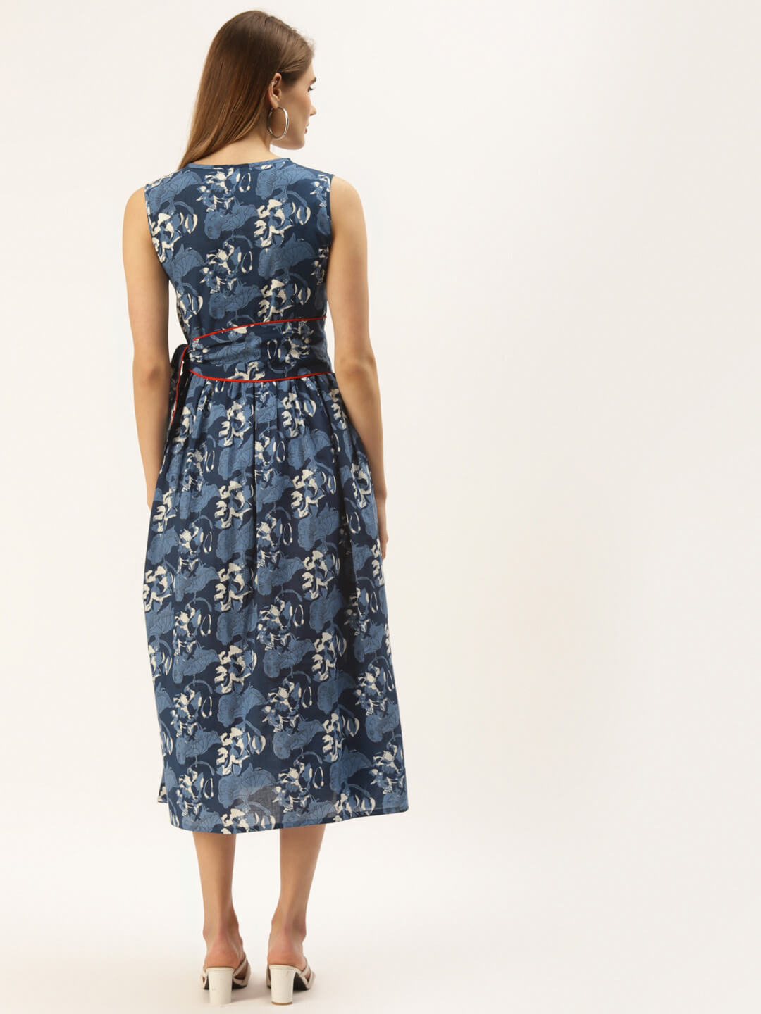 Blue & White Floral Printed Sleeveless Dress With Tie-Up Closure